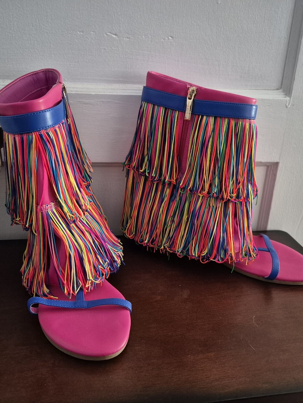 Cape RobbinFringe Fold Over Padlock Sandals Vomira Cape Robbin Size 8